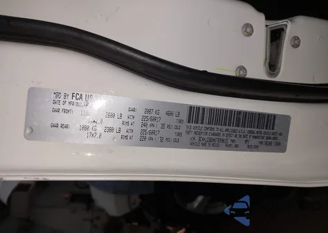 2019 Jeep Compass Latitude 4X4 z USA, uszkodzony, nr VIN 3C4NJDBBXKT650615